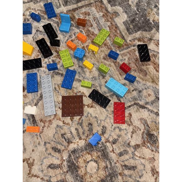 LEGO DUPLO Mixed Lot 100 Pieces/Figurines/Vehicles Genuine Set - Picture 5 of 16